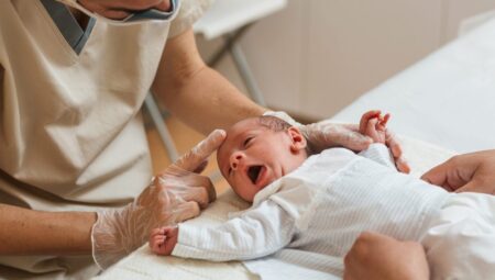 Bebeklerde görülen 6 refleks ve anlamı